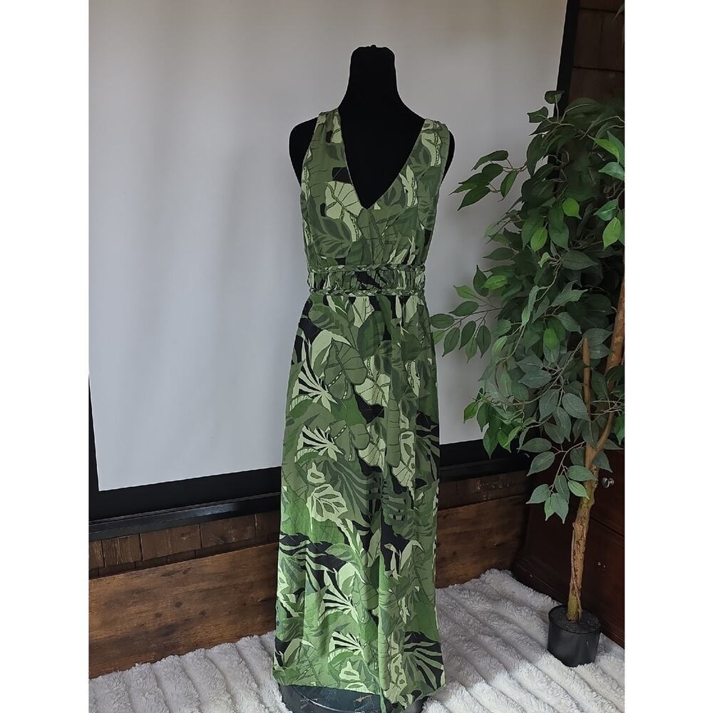 Tropical Green Leaf Print V-Neck Maxi Dress